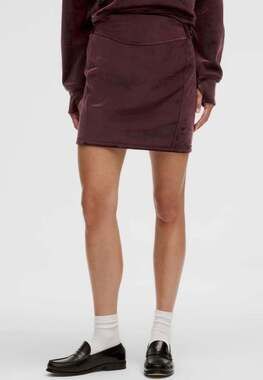 Lululemon Scuba High-Rise Mini Skirt Velvet Garnet Size XS